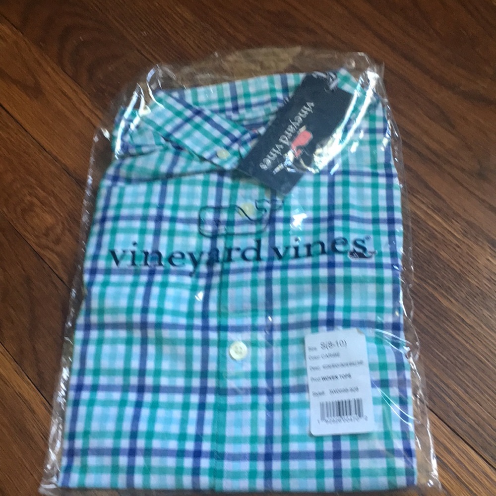 Long sleeves boys vineyard vines shirt